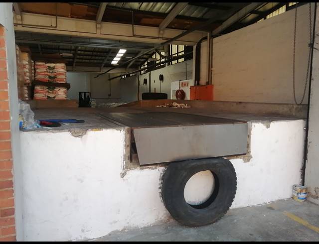 1,639M² WAREHOUSE TO LET IN NEW GERMANY